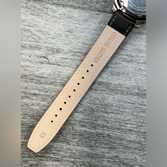 Swiss Military 100 WR Analog Leather Band Wrist Adult Watch 095-0489 Date Works - Picture 15 of 16